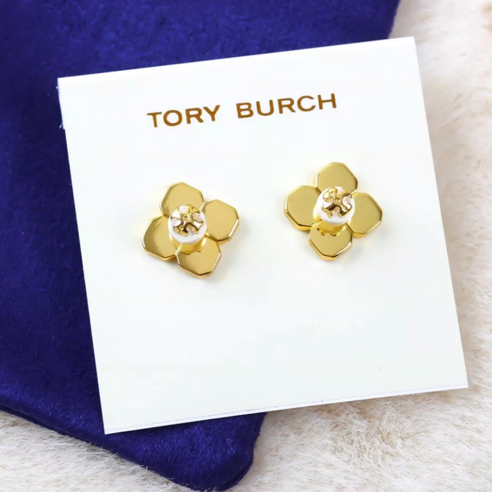 TORY BURCH • Babylon Pearl Earrings • Gold - Picture 4 of 10